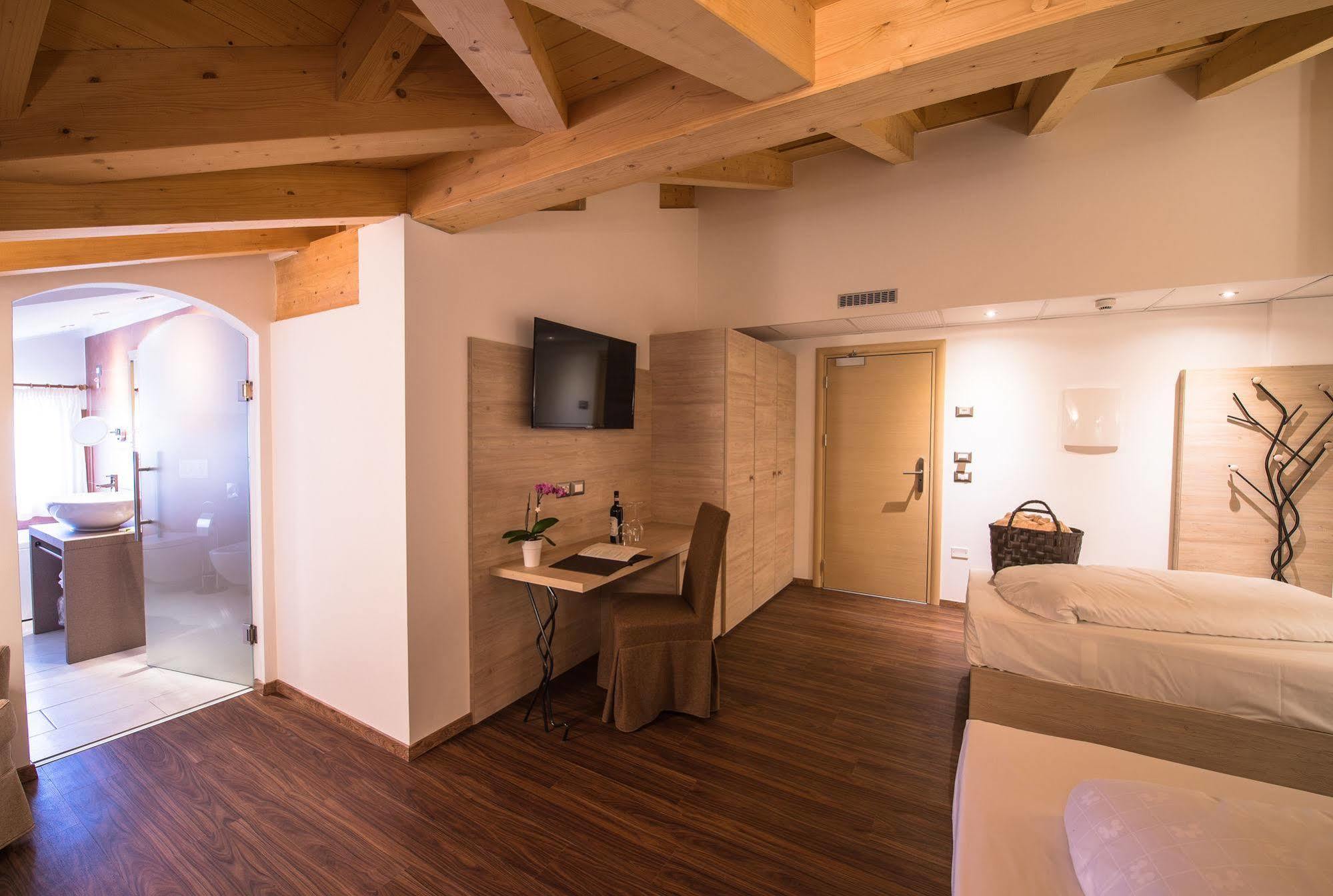 Golden Park 4*